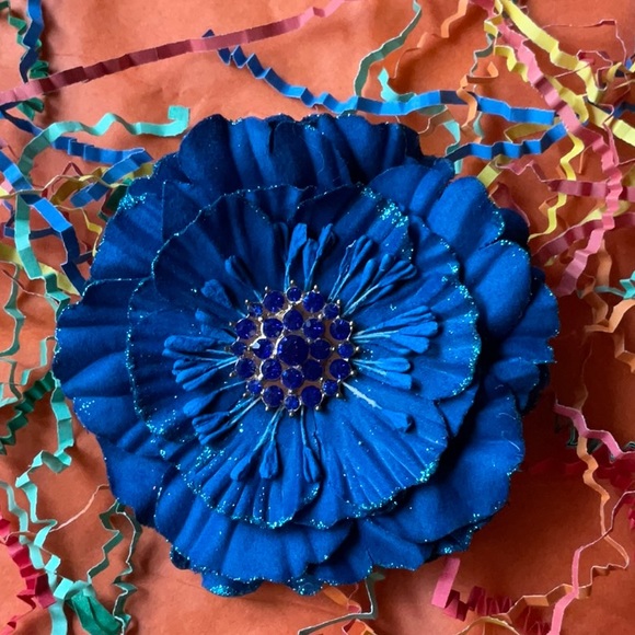 💙 TIEKS BLUE FLOWER 💙 NWOT 💙 - Picture 16 of 16